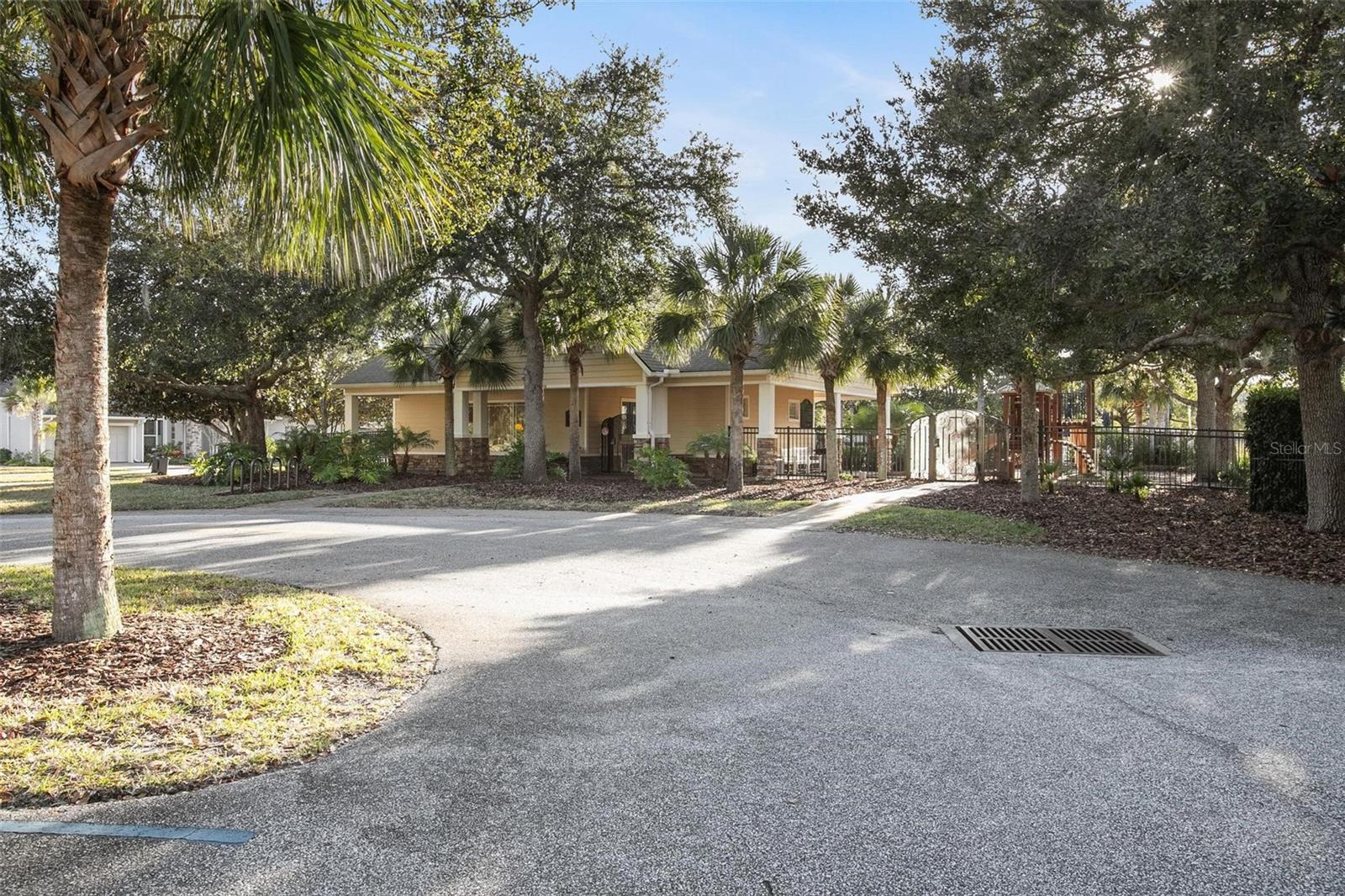 Image 37 of 48 For 208 Chelsea Place Avenue