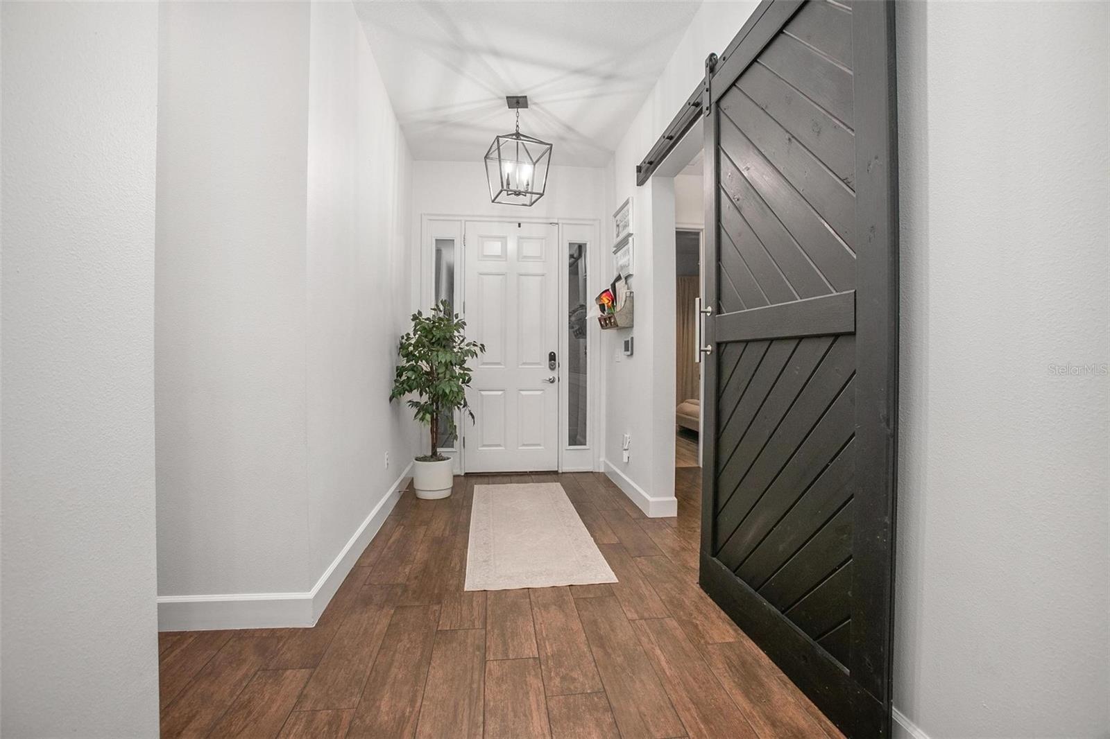 Image 6 of 48 For 208 Chelsea Place Avenue