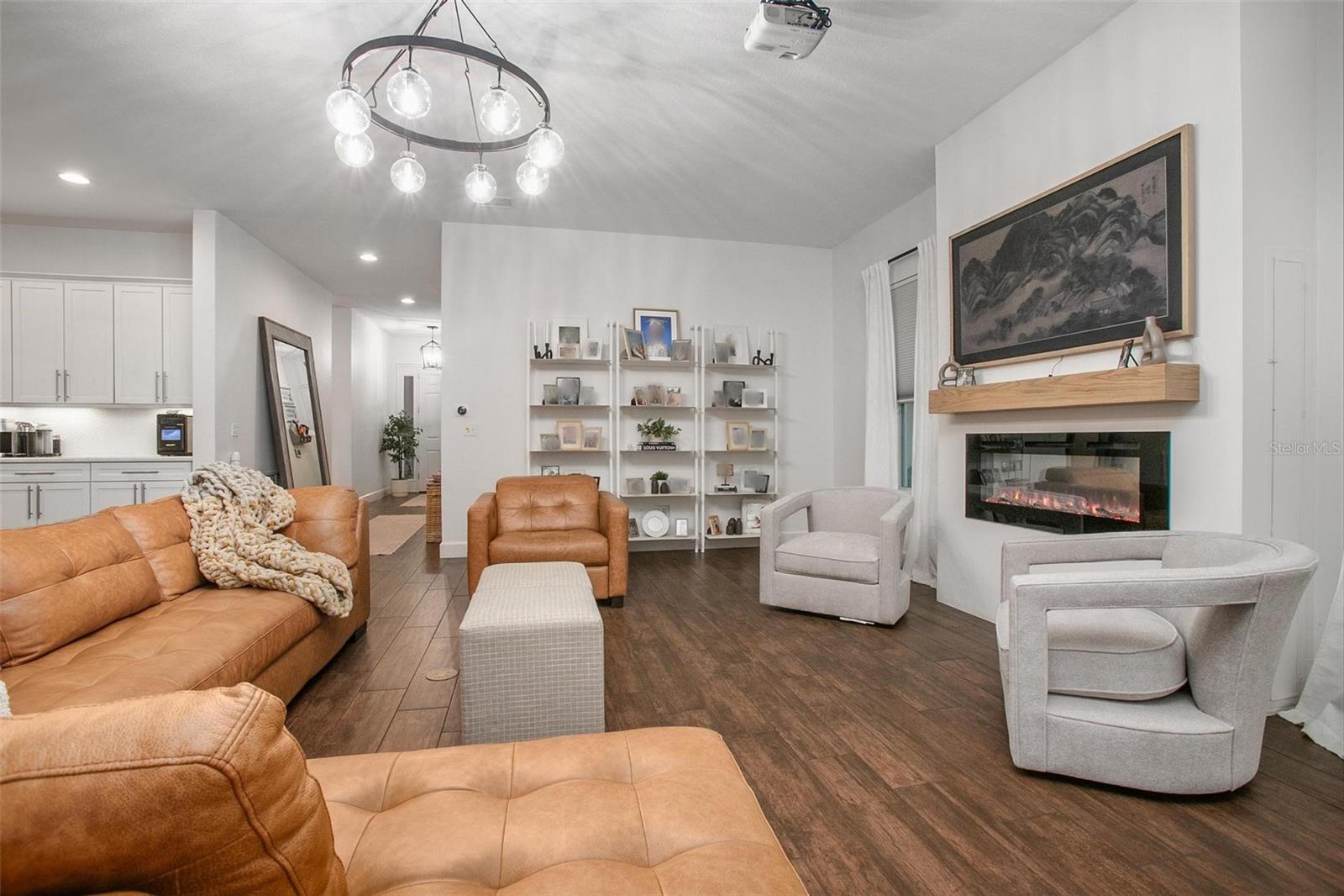 Image 7 of 48 For 208 Chelsea Place Avenue