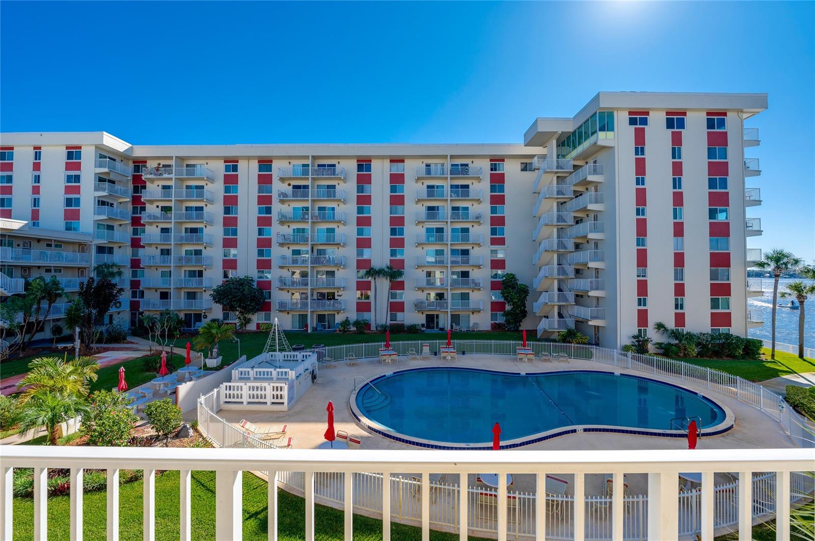 Image 12 of 22 For 2711 Halifax Avenue 370