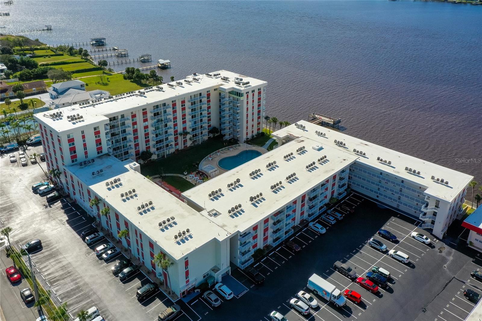 Image 16 of 22 For 2711 Halifax Avenue 370