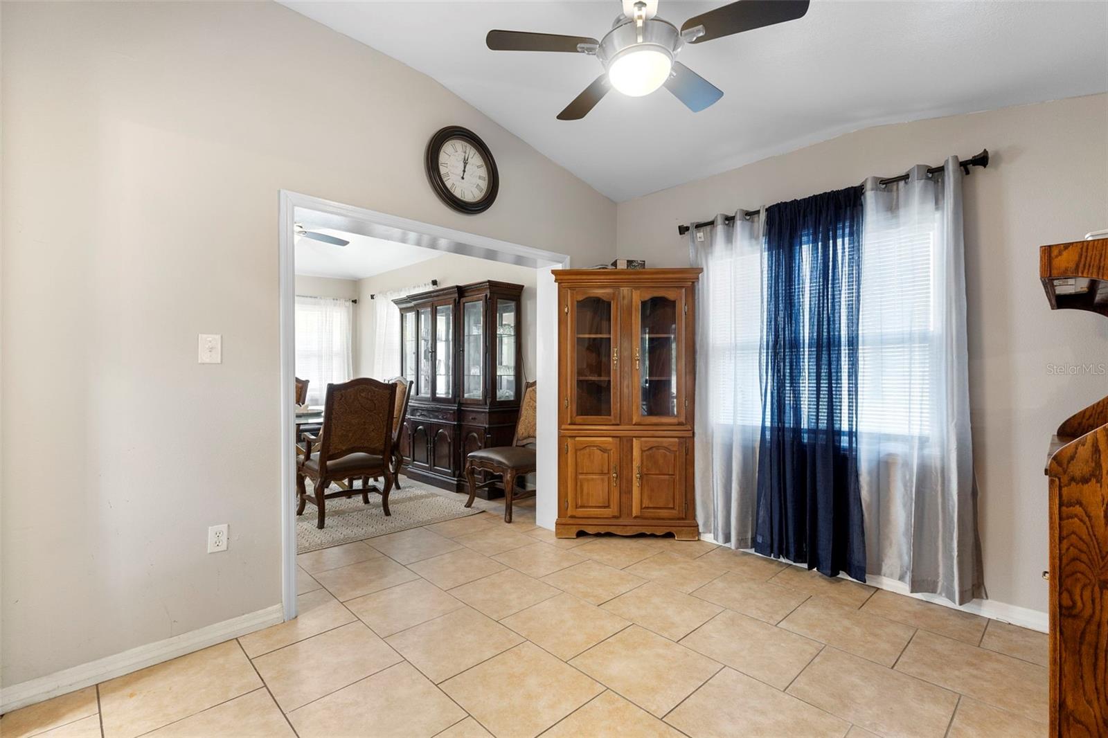 Image 18 of 37 For 389 Park Avenue