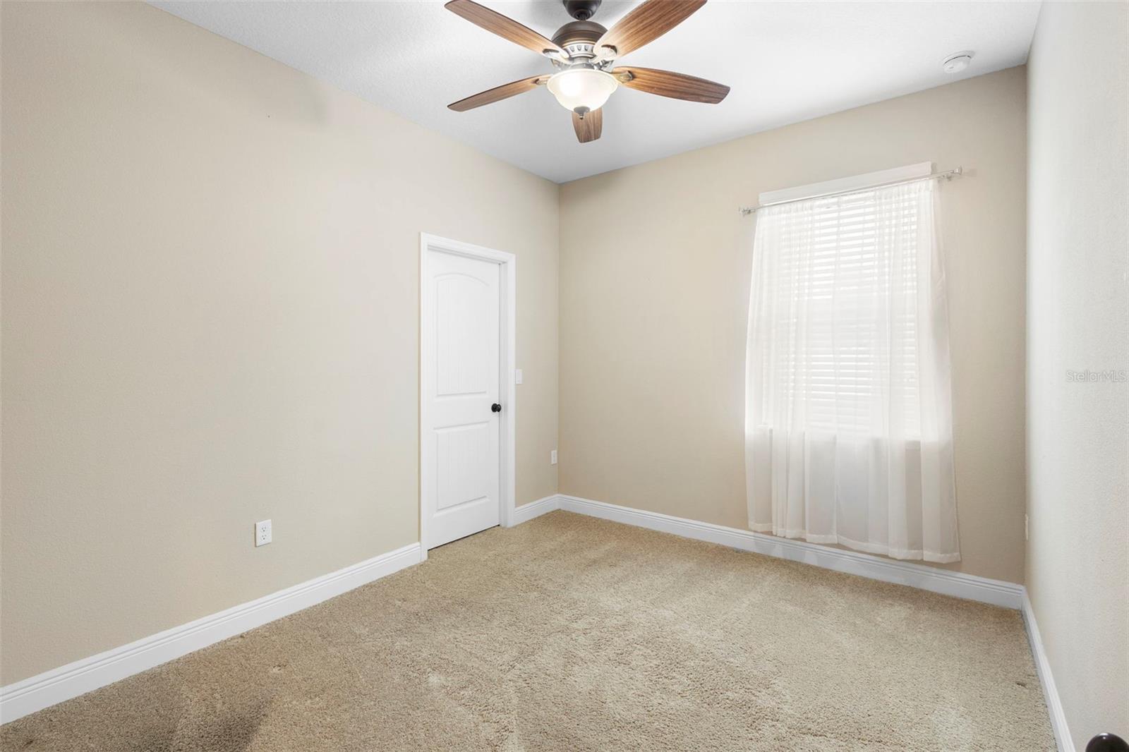 Image 11 of 49 For 1451 Daystar Lane