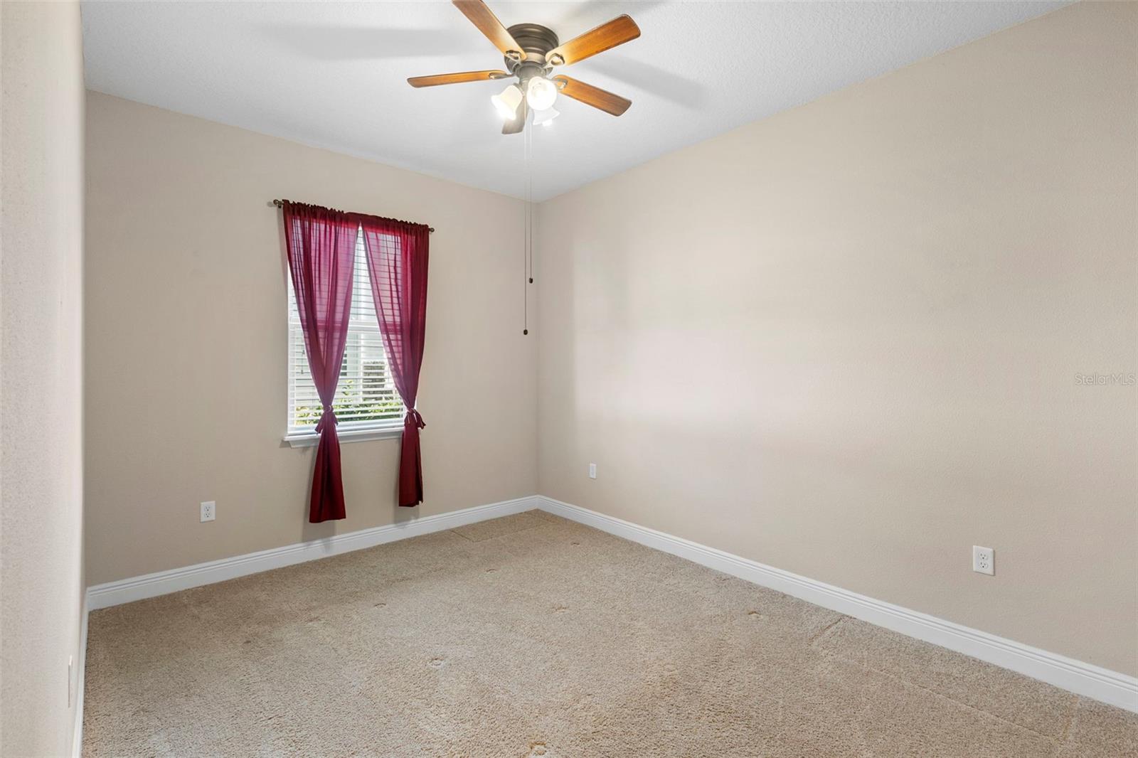 Image 14 of 49 For 1451 Daystar Lane