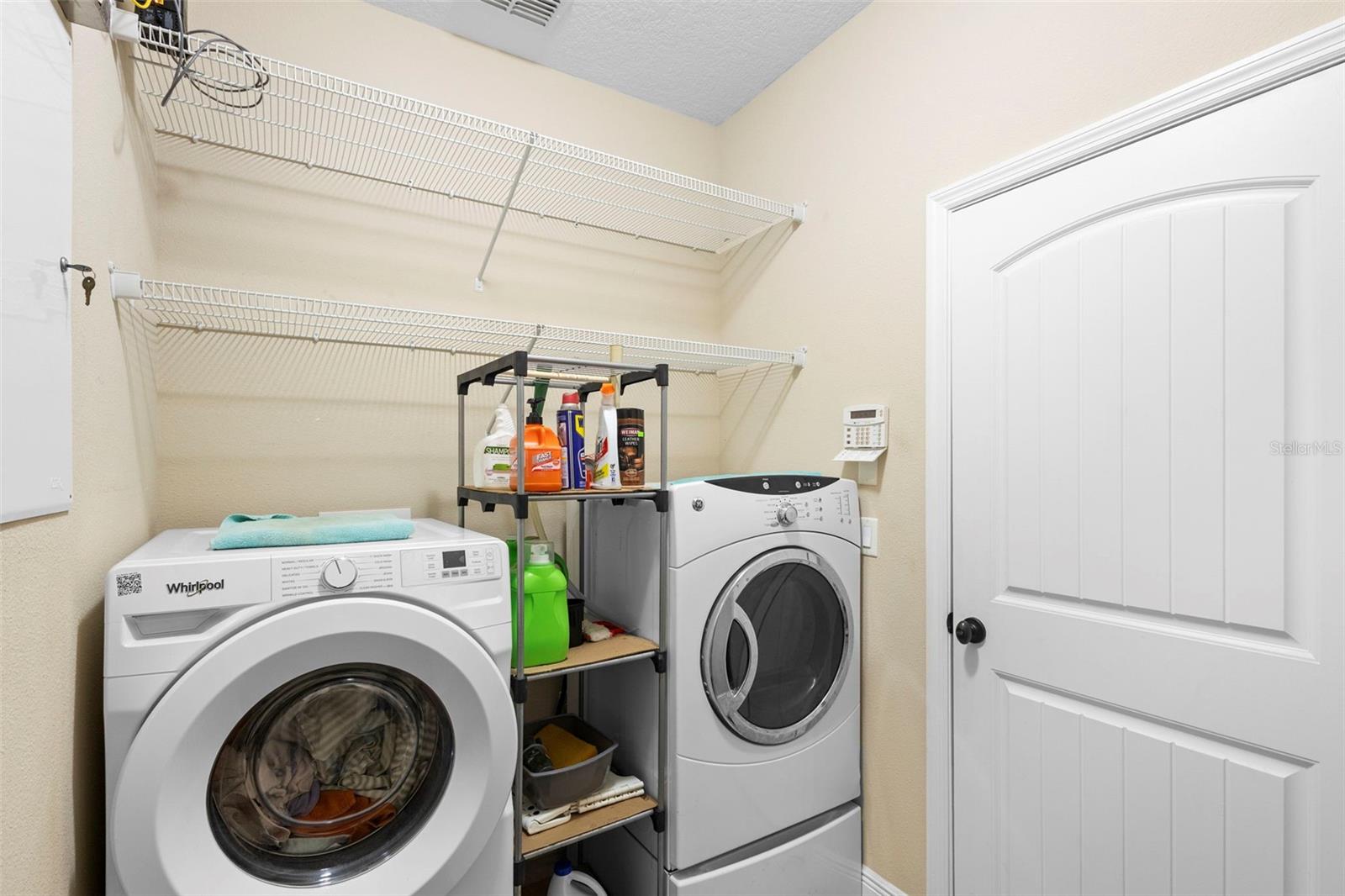 Image 16 of 49 For 1451 Daystar Lane