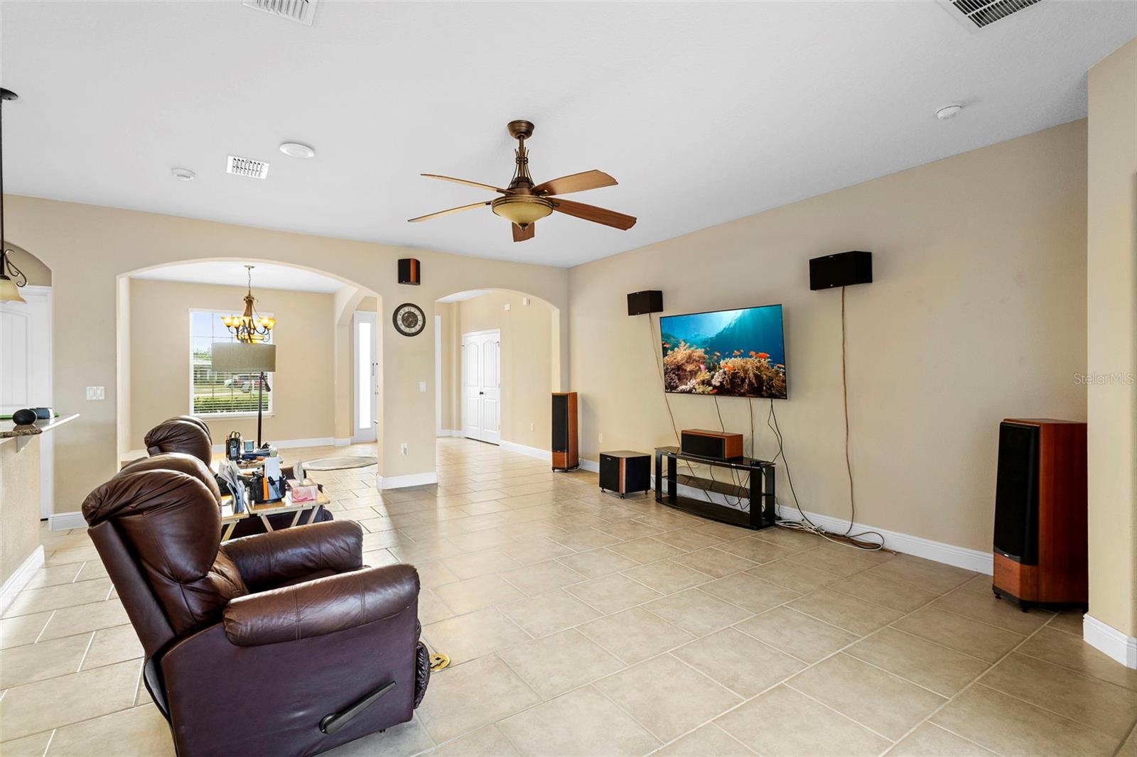 Image 32 of 49 For 1451 Daystar Lane