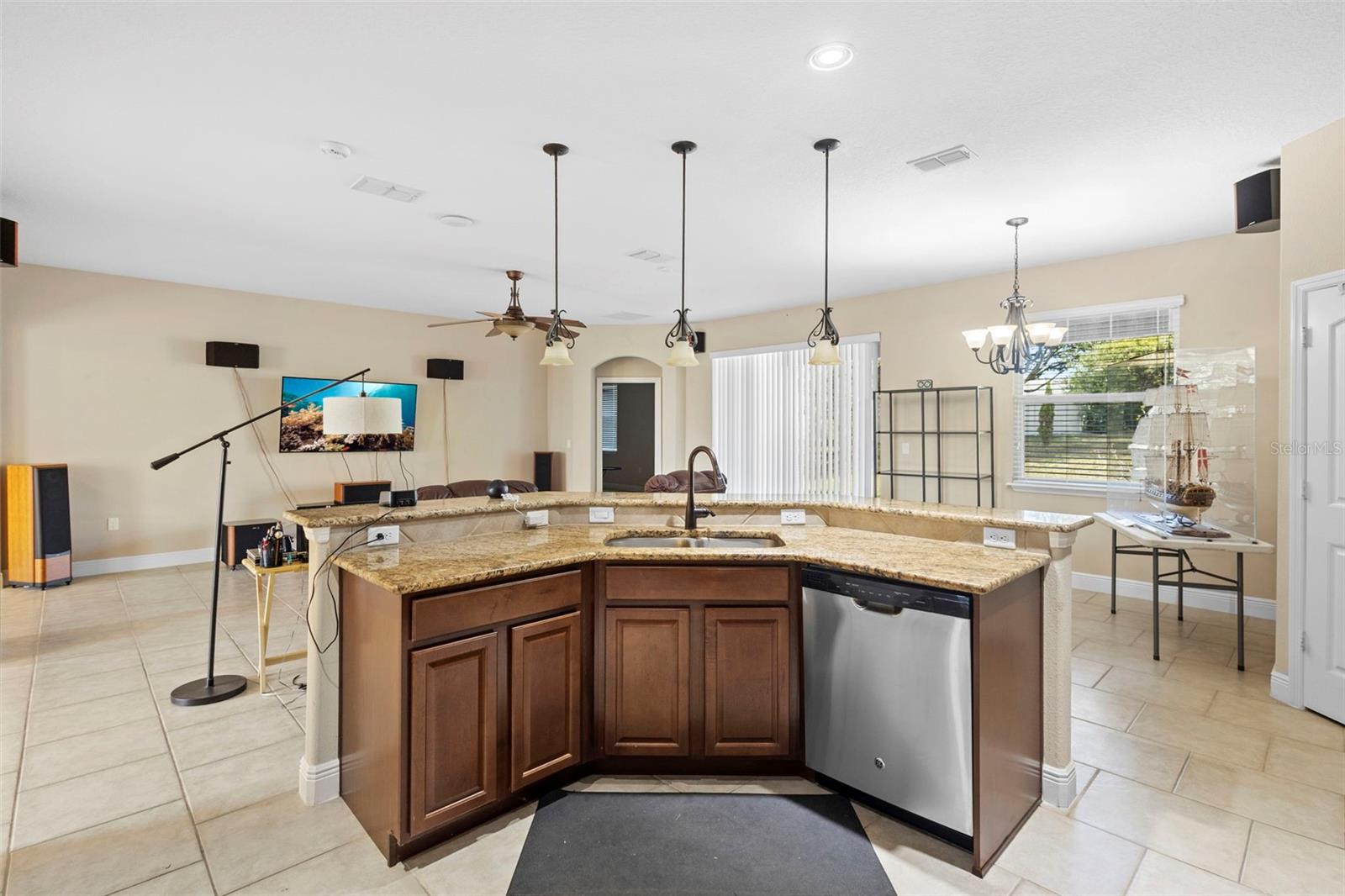 Image 37 of 49 For 1451 Daystar Lane