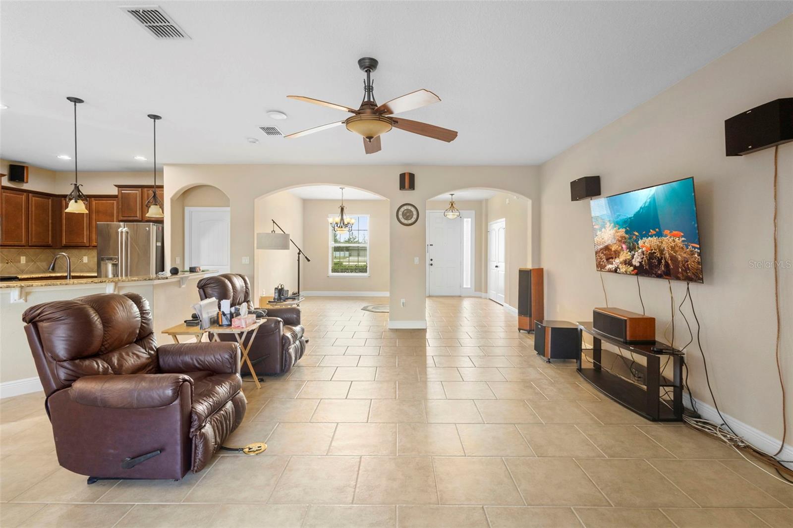 Image 6 of 49 For 1451 Daystar Lane