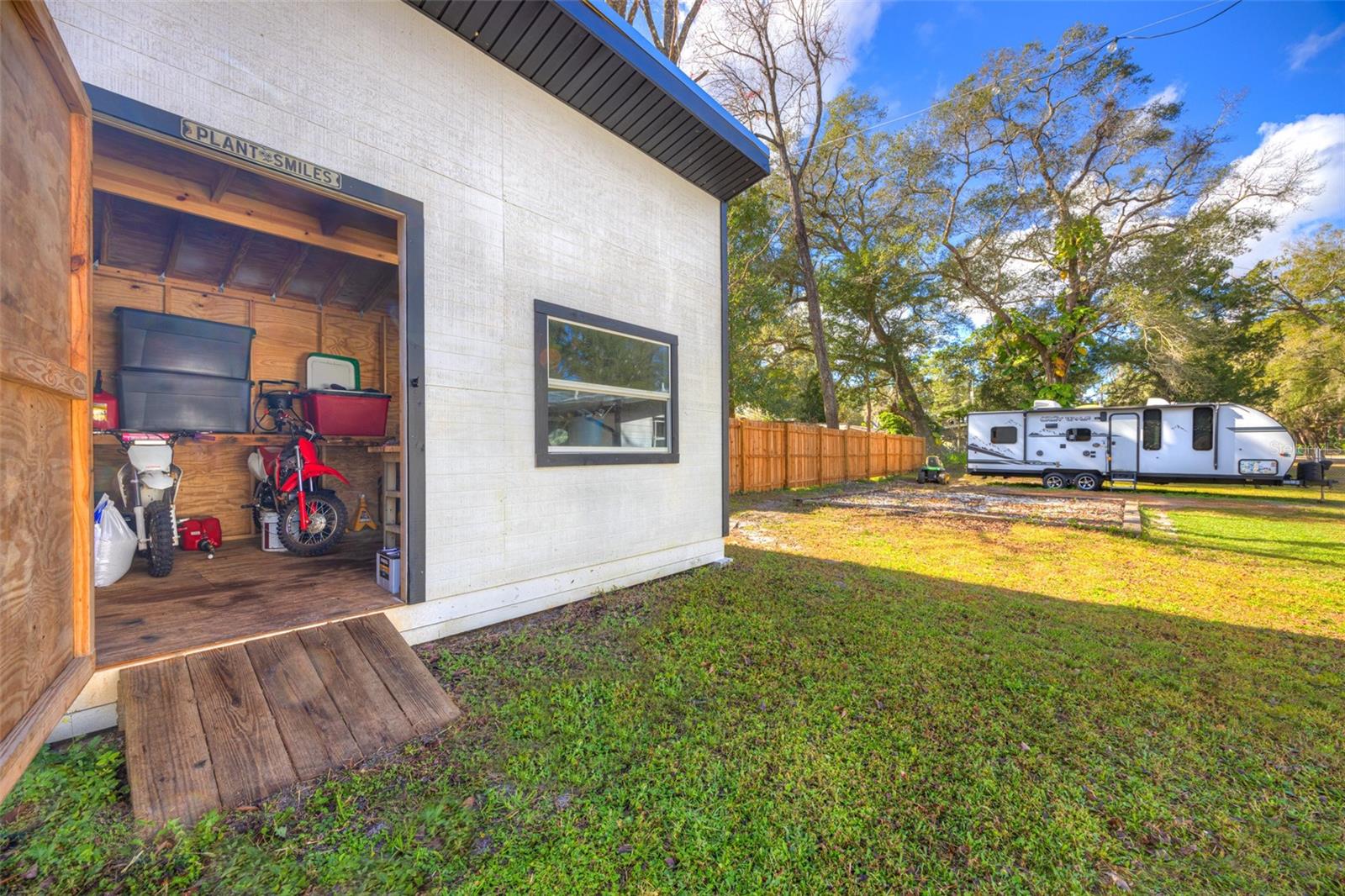 Image 29 of 36 For 1108 Winnemissett Avenue