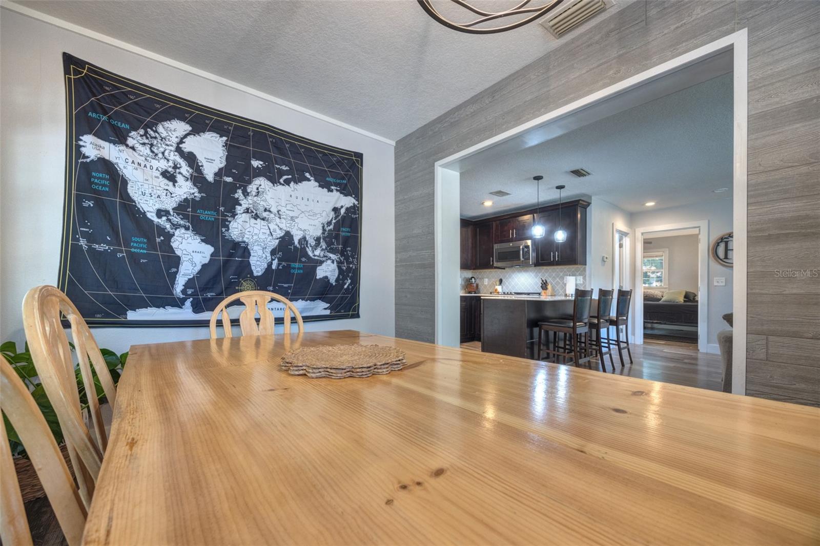 Image 8 of 36 For 1108 Winnemissett Avenue