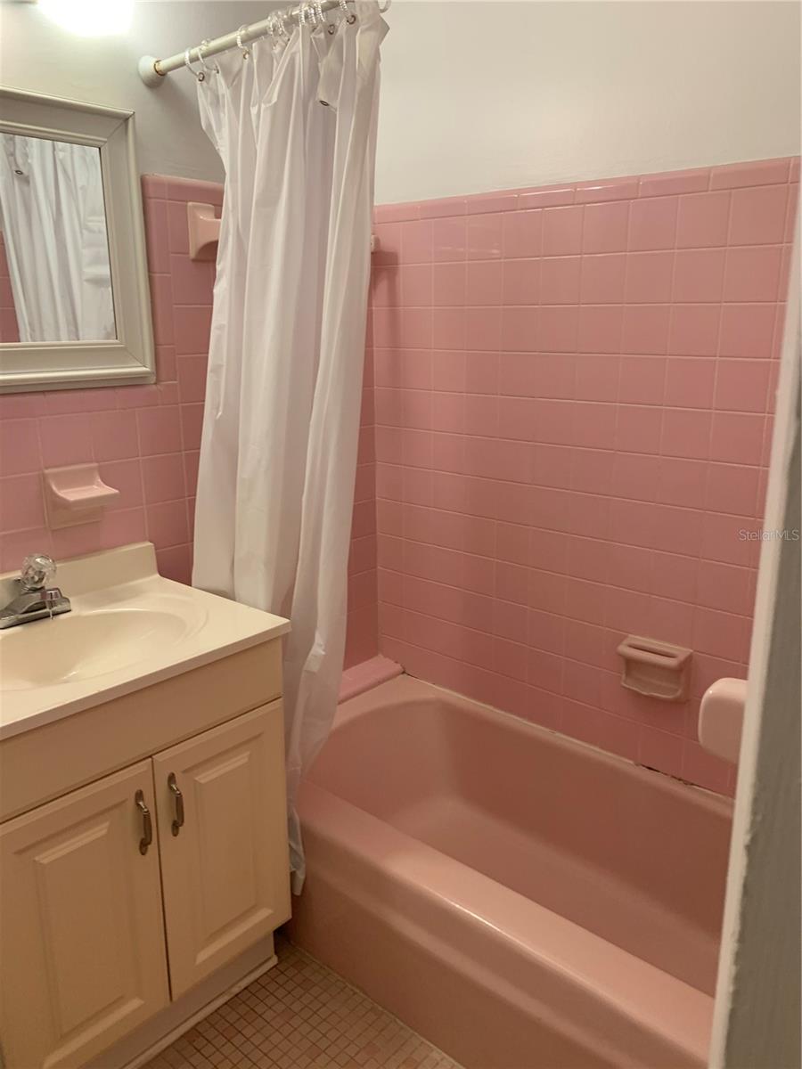 Image 3 of 9 For 1430 Independence Avenue