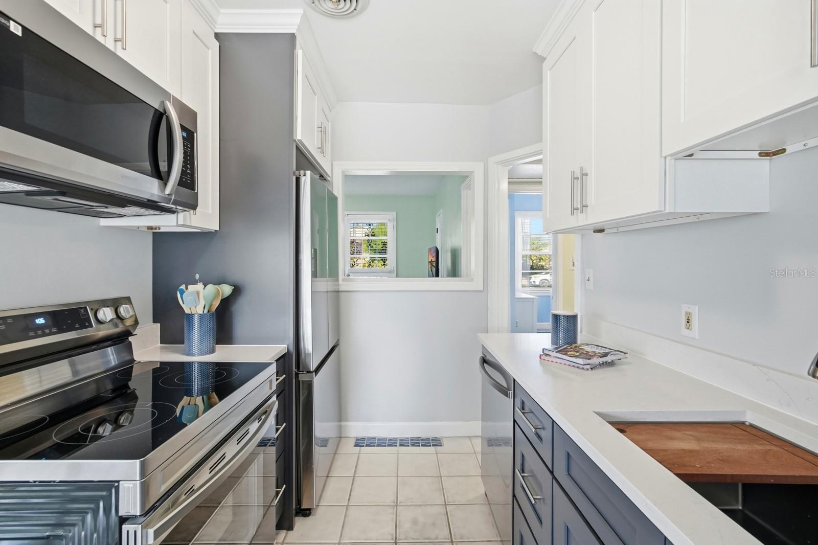 Image 10 of 44 For 322 Euclid Avenue