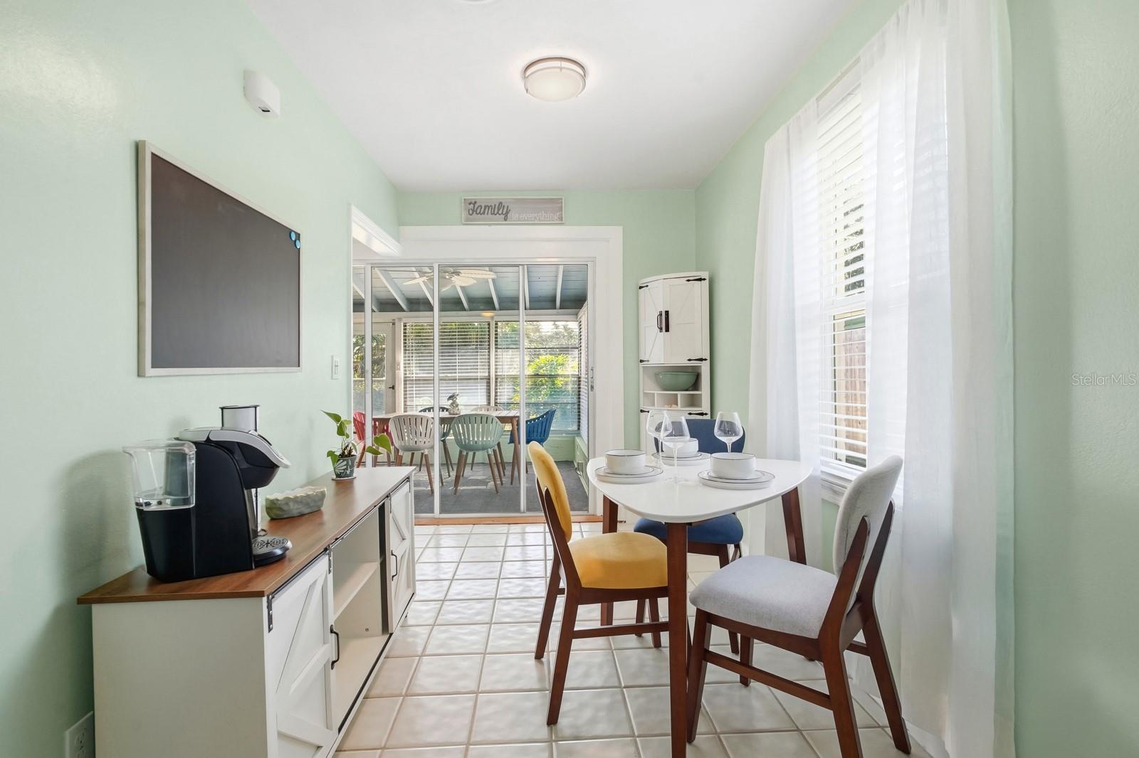 Image 12 of 44 For 322 Euclid Avenue