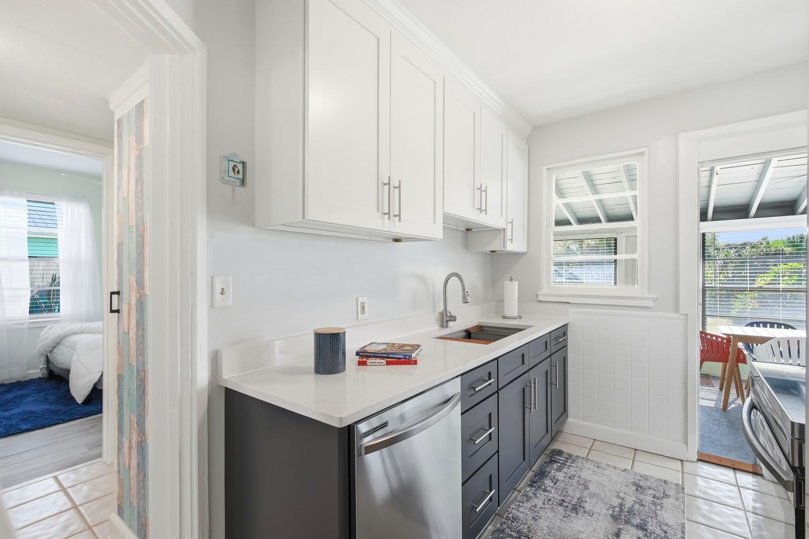 Image 7 of 44 For 322 Euclid Avenue