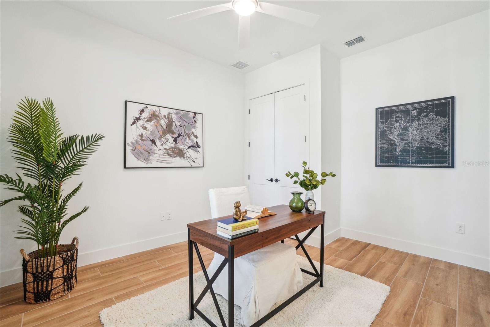 Image 11 of 30 For 475 Main Street