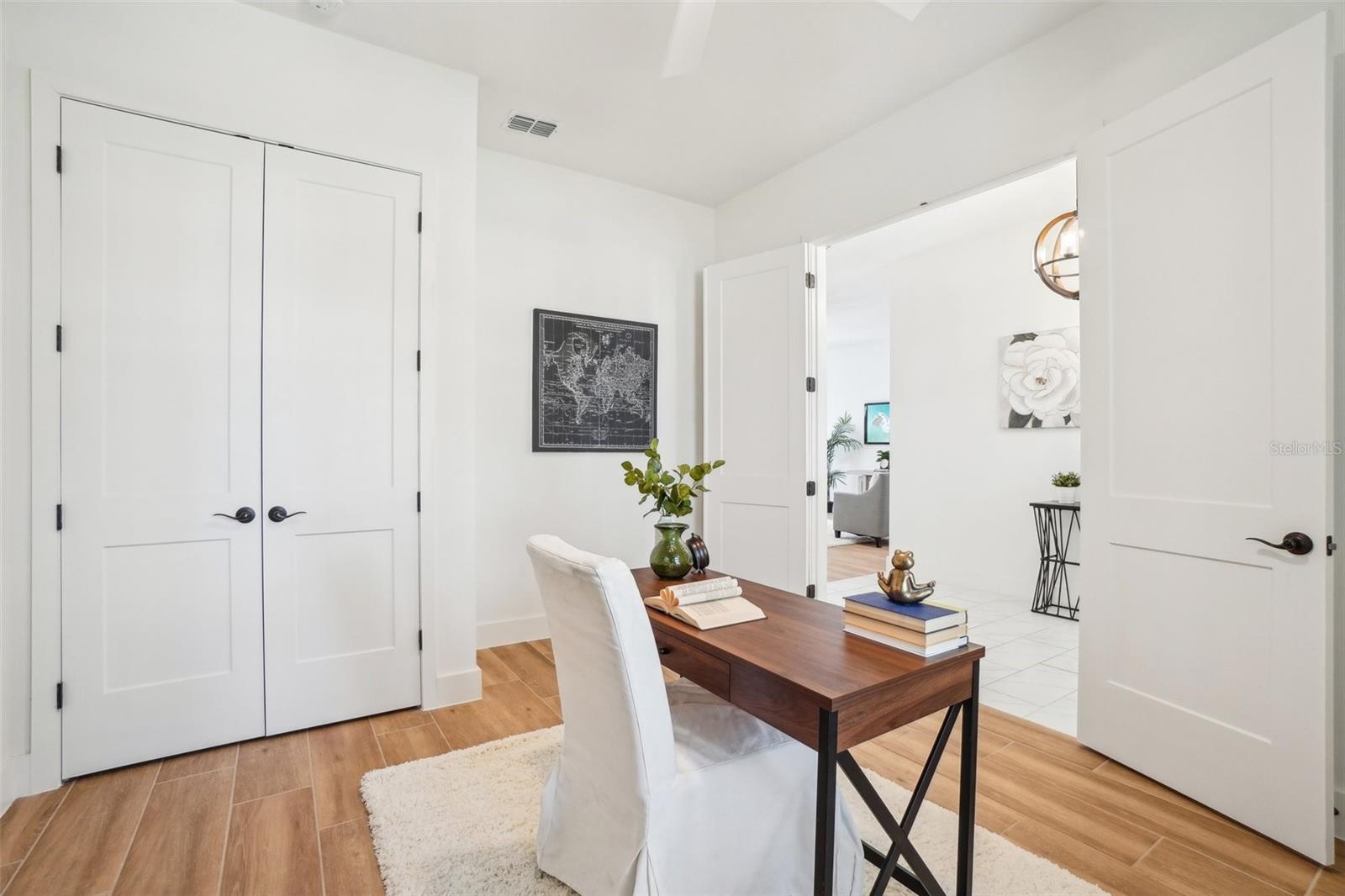 Image 12 of 30 For 475 Main Street