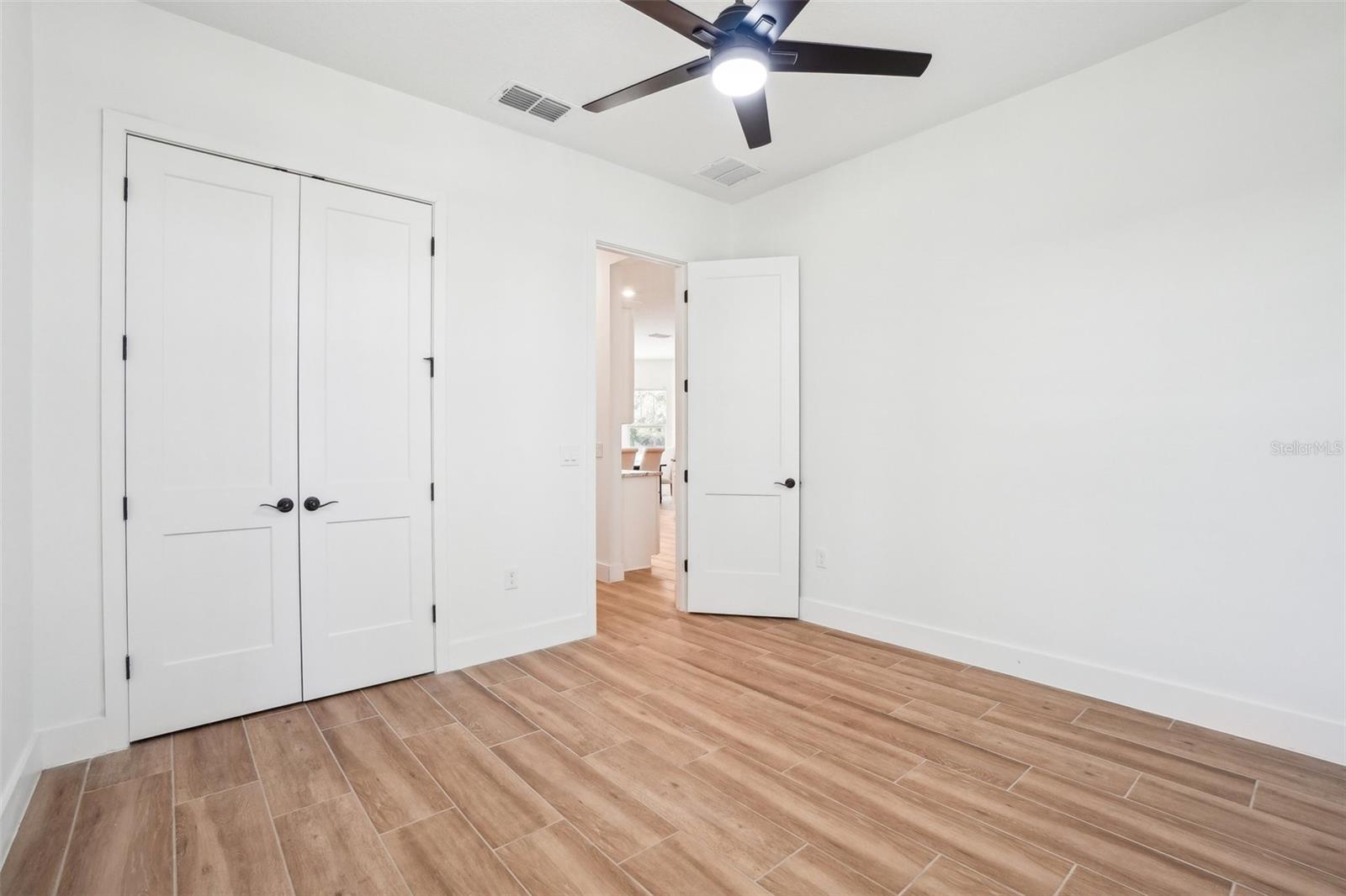 Image 14 of 30 For 475 Main Street