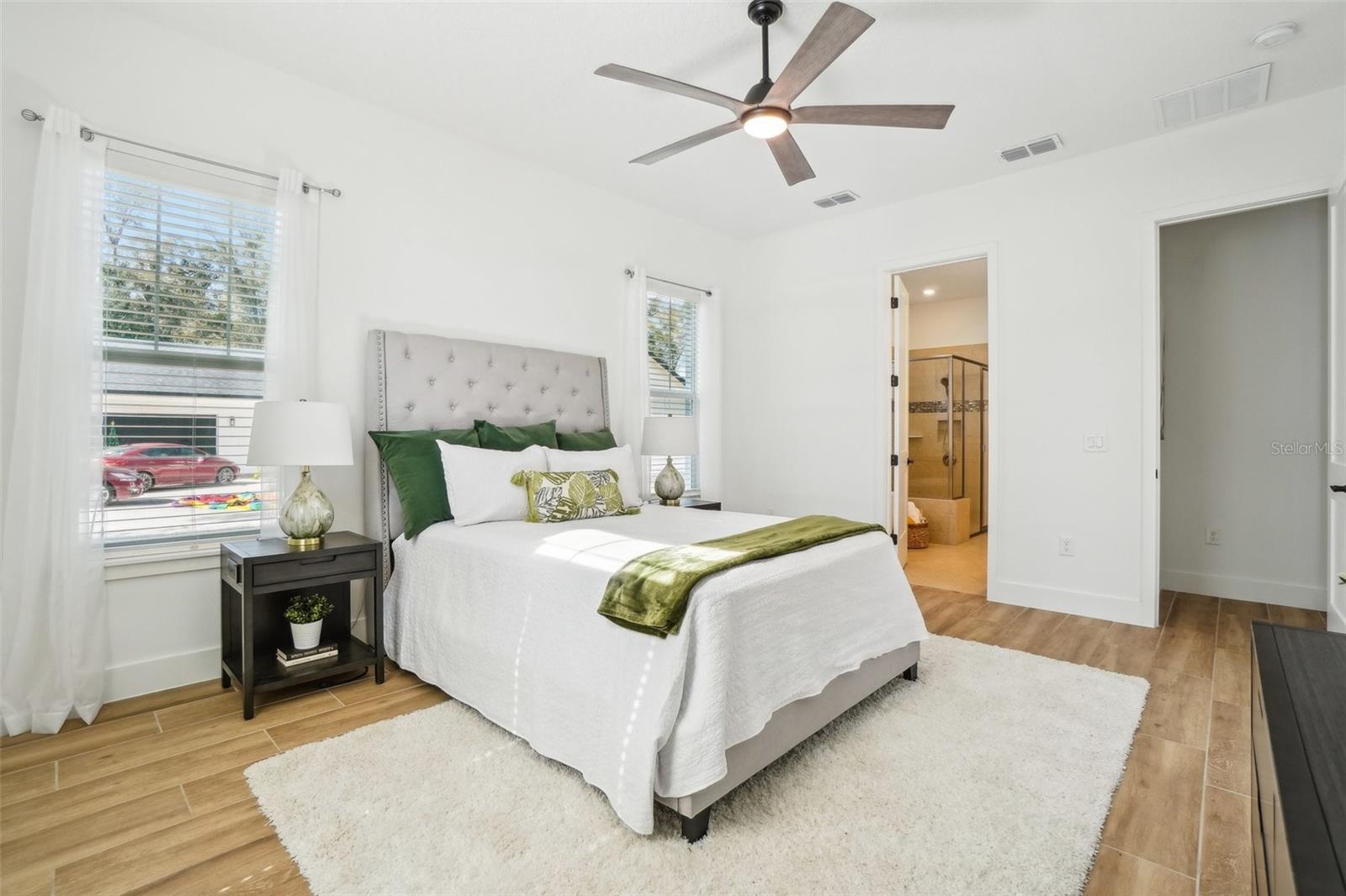 Image 21 of 30 For 475 Main Street