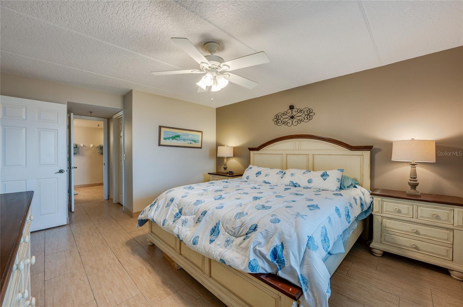 Image 21 of 43 For 6727 Turtlemound Road 315