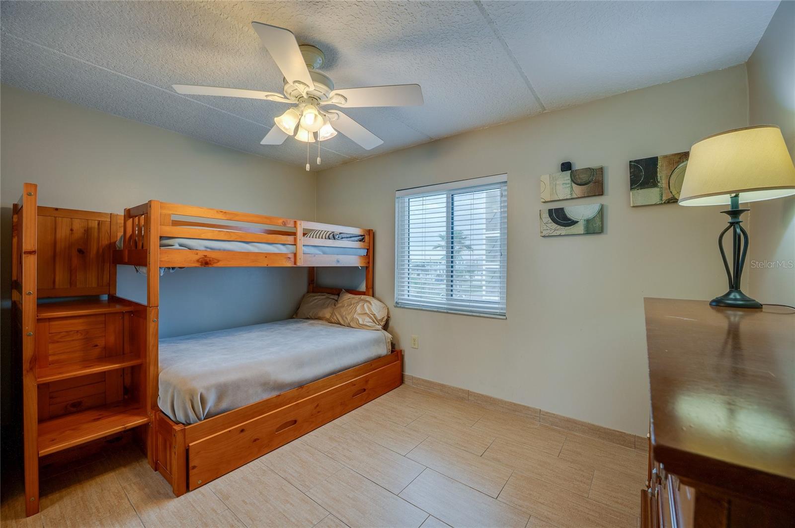 Image 26 of 43 For 6727 Turtlemound Road 315