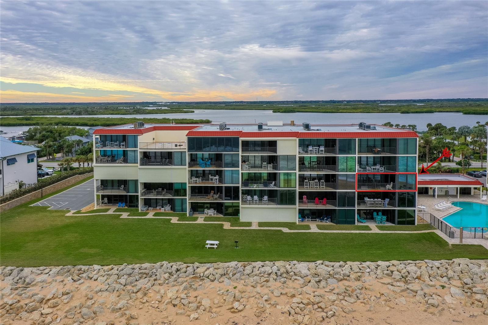 Image 37 of 43 For 6727 Turtlemound Road 315