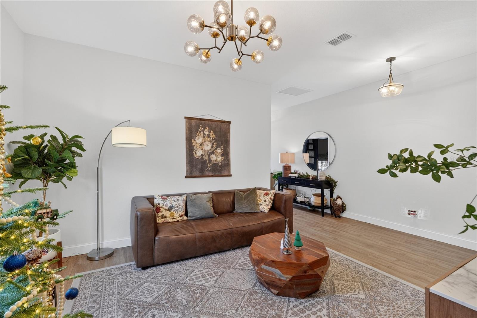 Image 10 of 61 For 1611 Meadowlark Drive