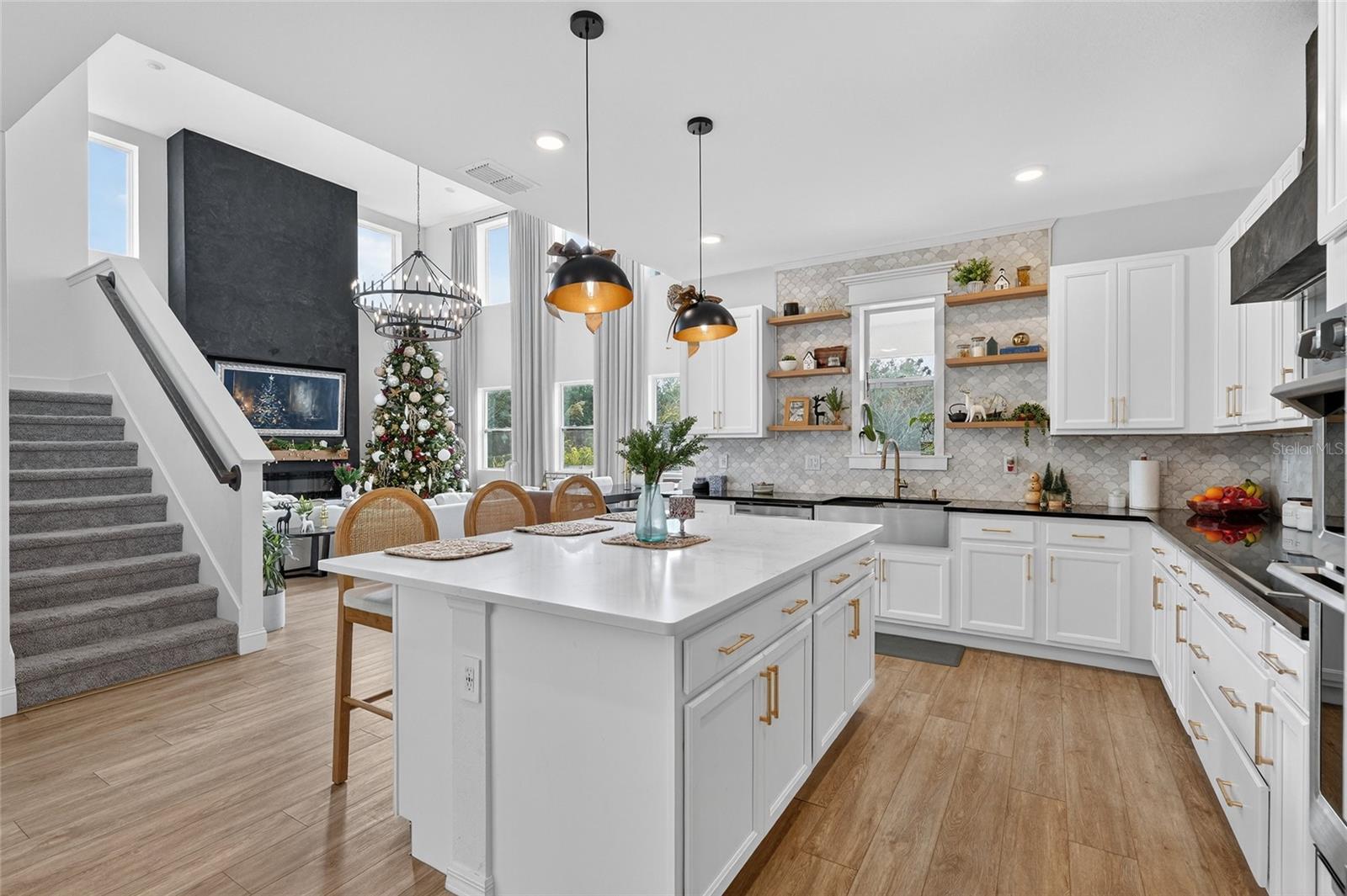 Image 19 of 61 For 1611 Meadowlark Drive