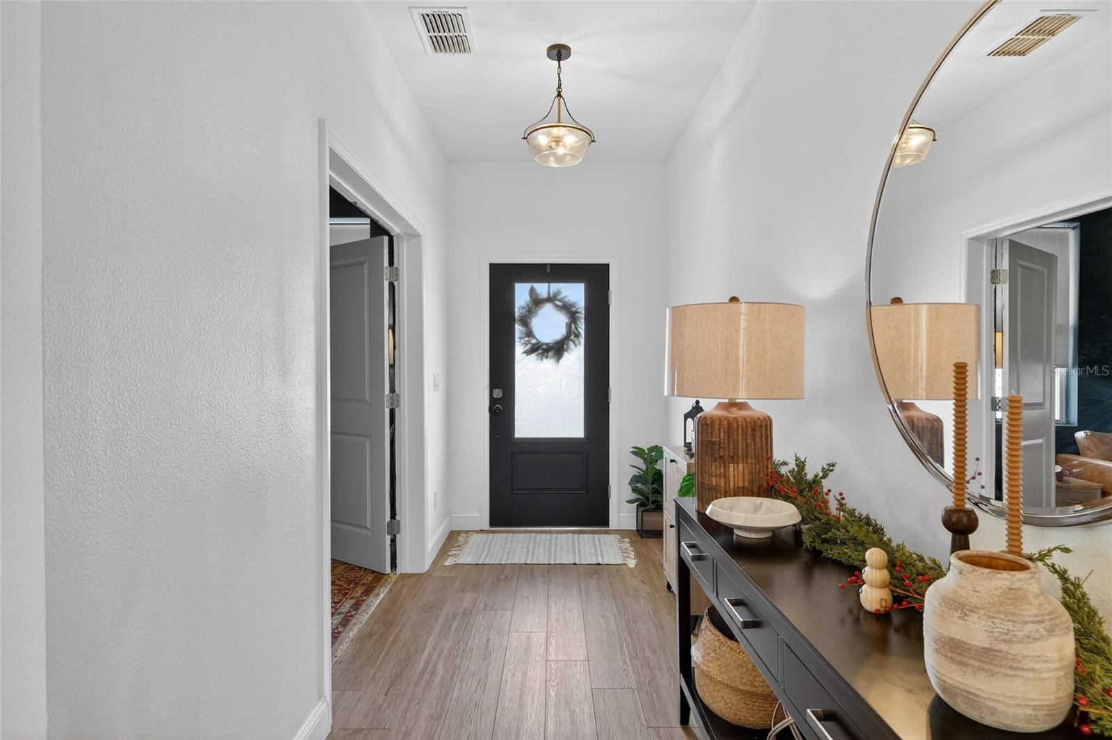 Image 5 of 61 For 1611 Meadowlark Drive