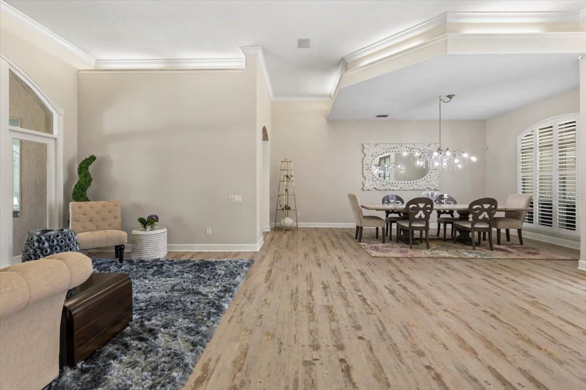 Image 22 of 83 For 37 Lionspaw Grand