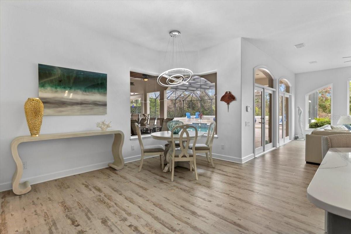 Image 24 of 83 For 37 Lionspaw Grand