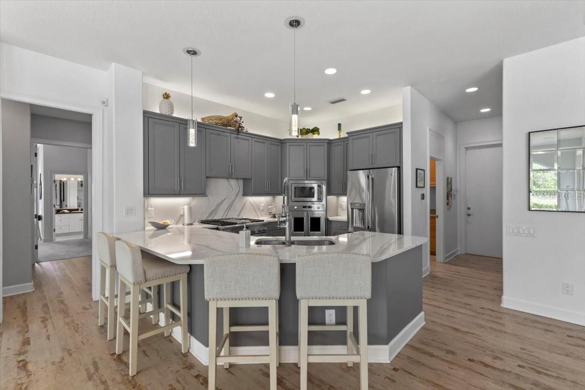 Image 27 of 83 For 37 Lionspaw Grand