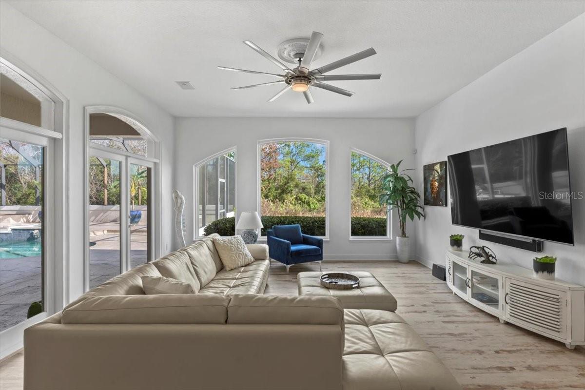 Image 32 of 83 For 37 Lionspaw Grand