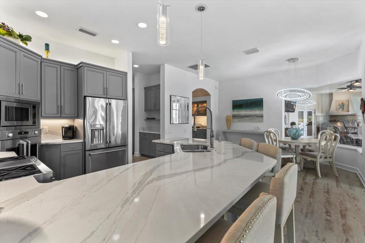 Image 44 of 83 For 37 Lionspaw Grand