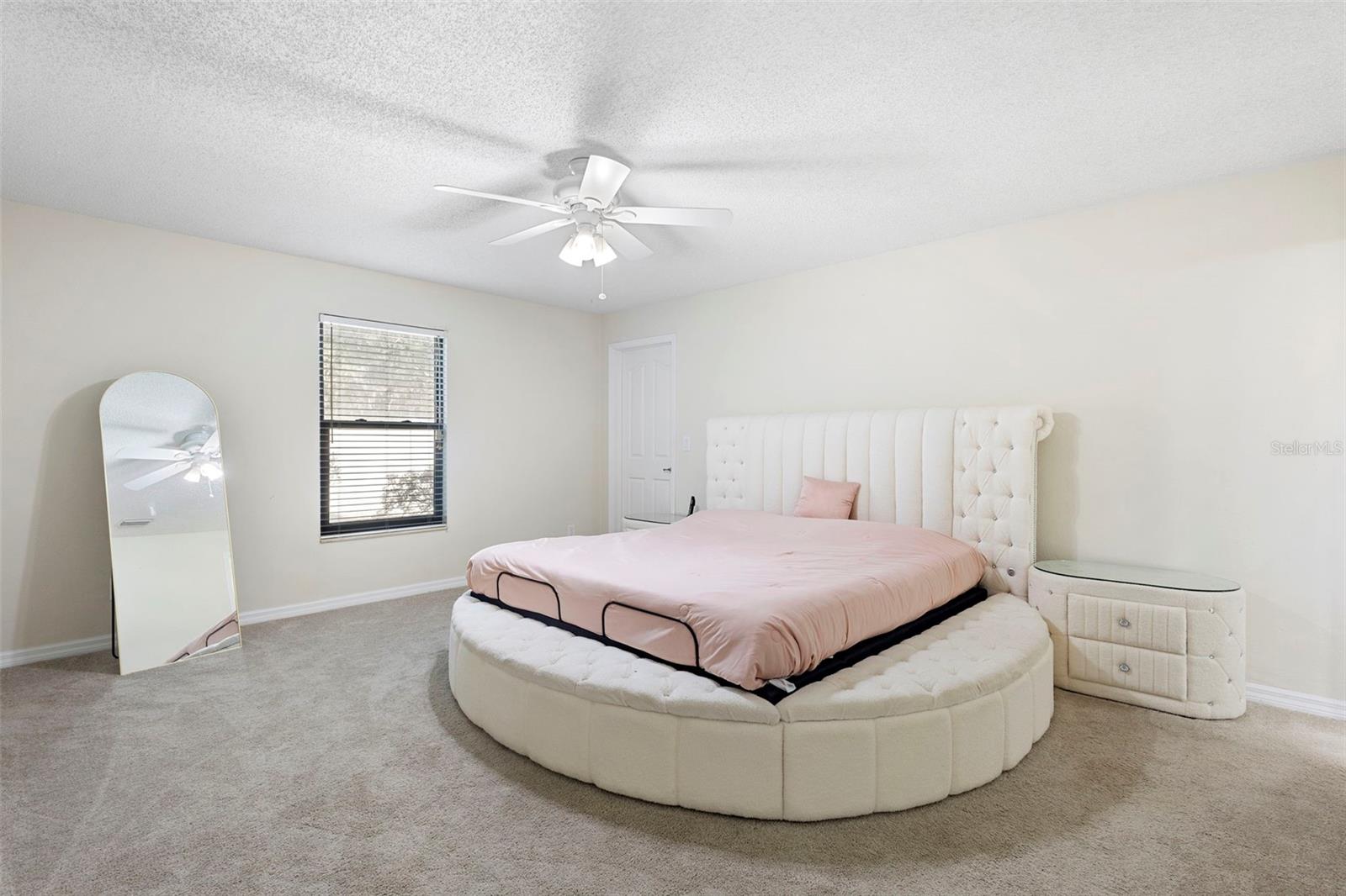 Image 25 of 39 For 317 Oak Fern Circle