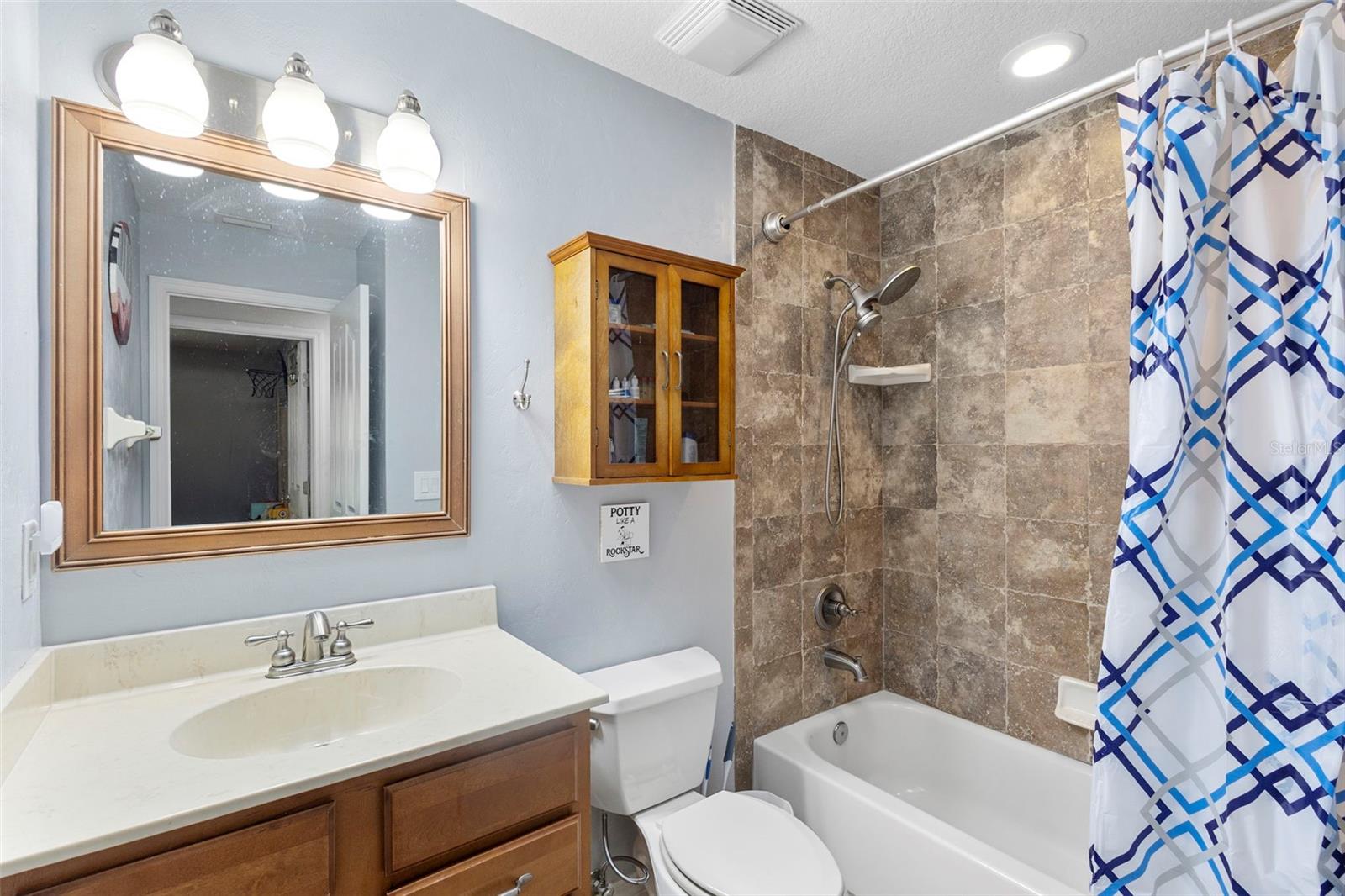 Image 30 of 39 For 317 Oak Fern Circle