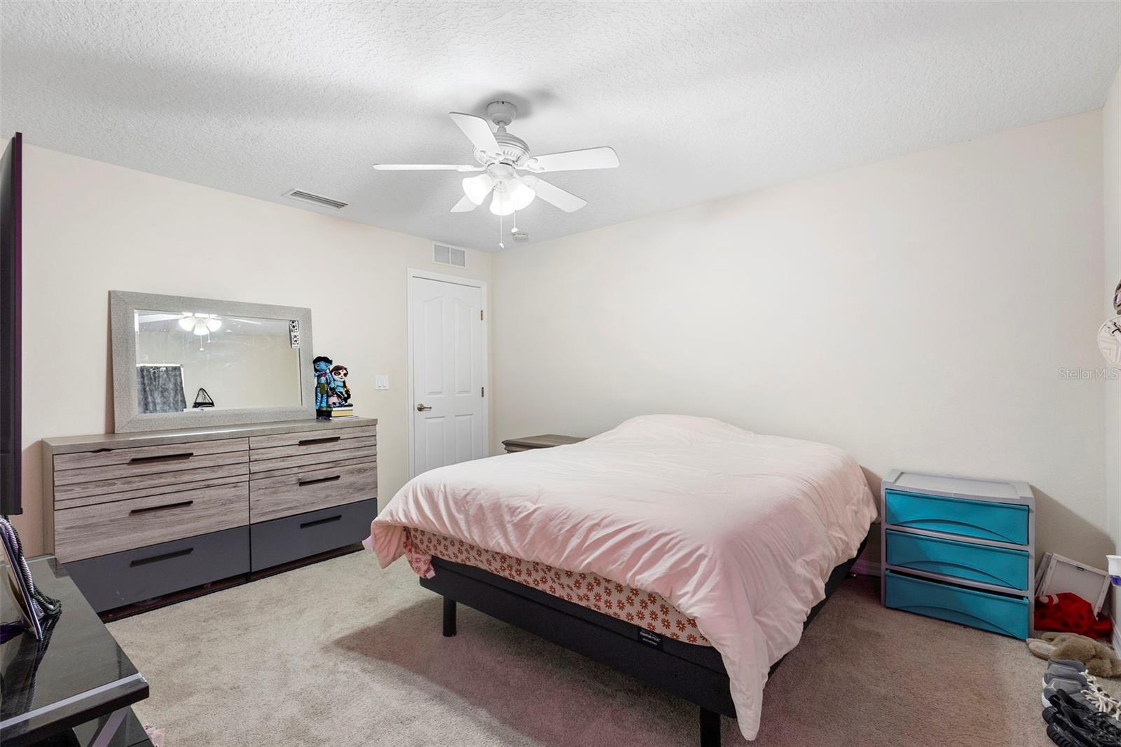 Image 32 of 39 For 317 Oak Fern Circle