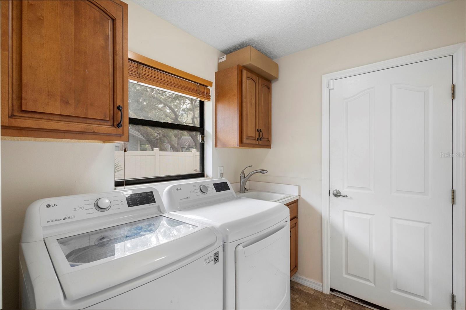 Image 35 of 39 For 317 Oak Fern Circle