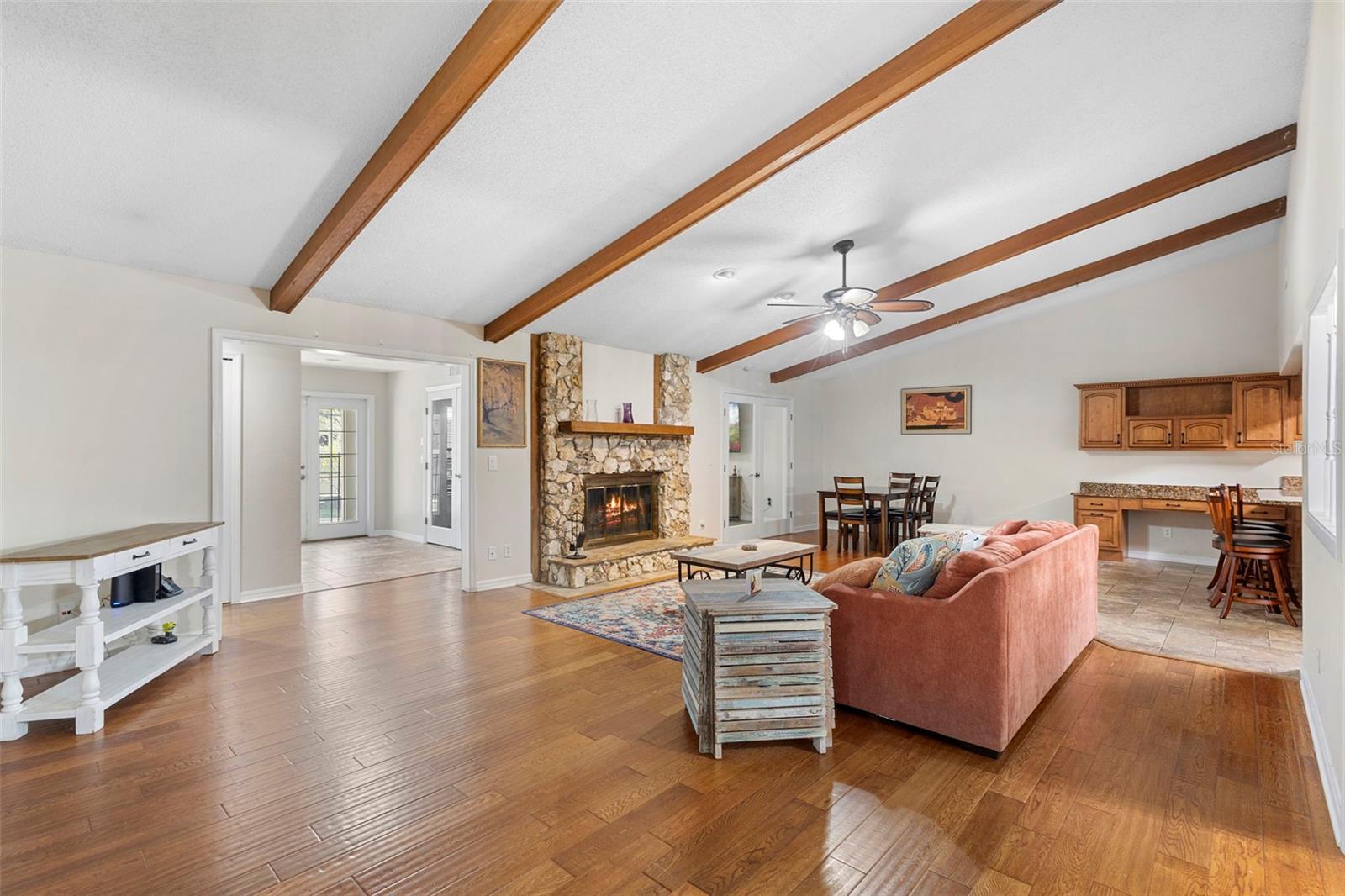 Image 6 of 39 For 317 Oak Fern Circle