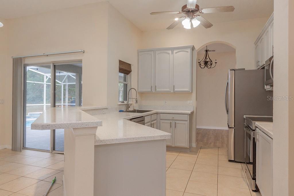 Image 6 of 19 For 174 Crystal Oak Drive