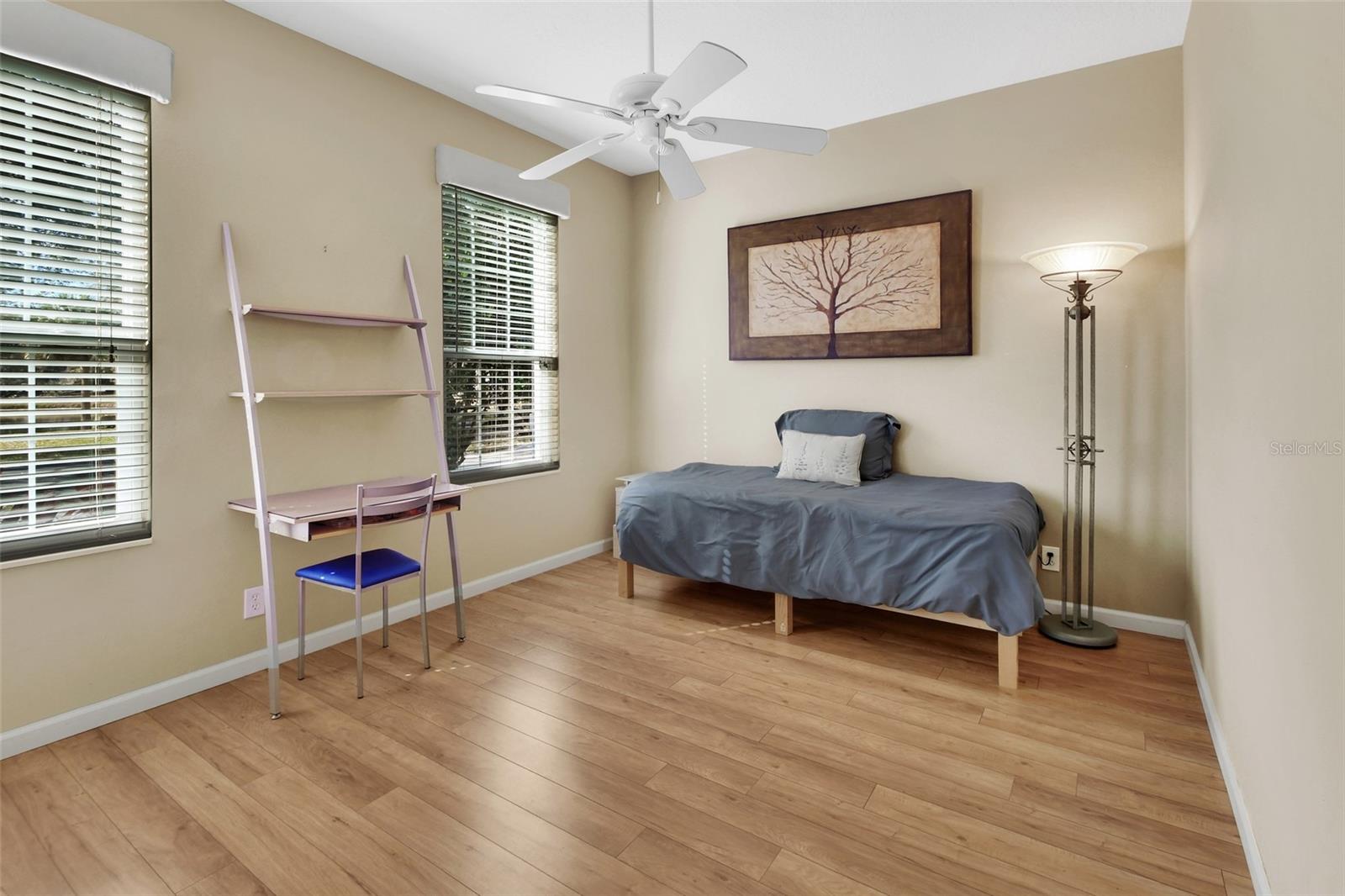 Image 22 of 52 For 114 Aldworth Way