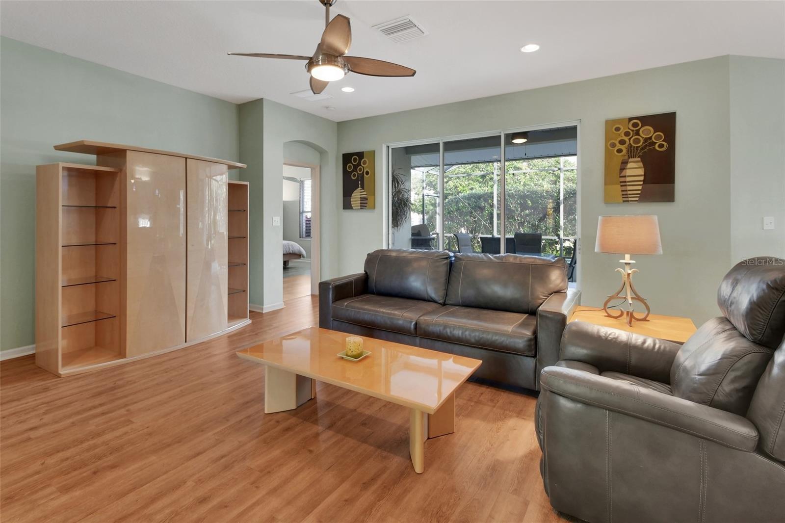 Image 7 of 52 For 114 Aldworth Way