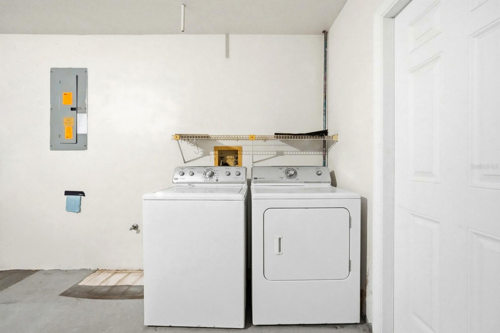 Image 25 of 40 For 2548 Crestwood Avenue