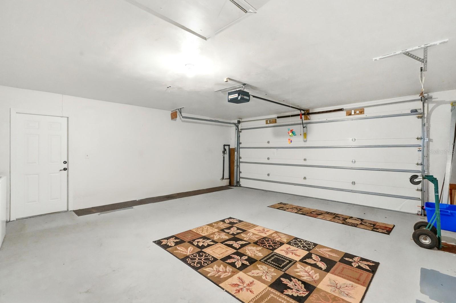 Image 27 of 40 For 2548 Crestwood Avenue