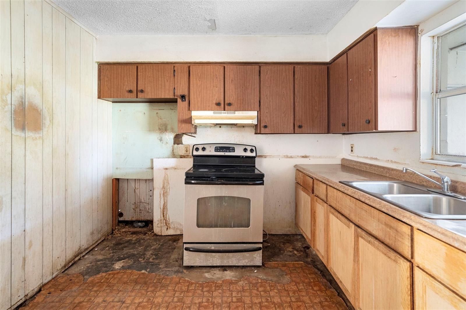 Image 23 of 48 For 298 Nursery Street