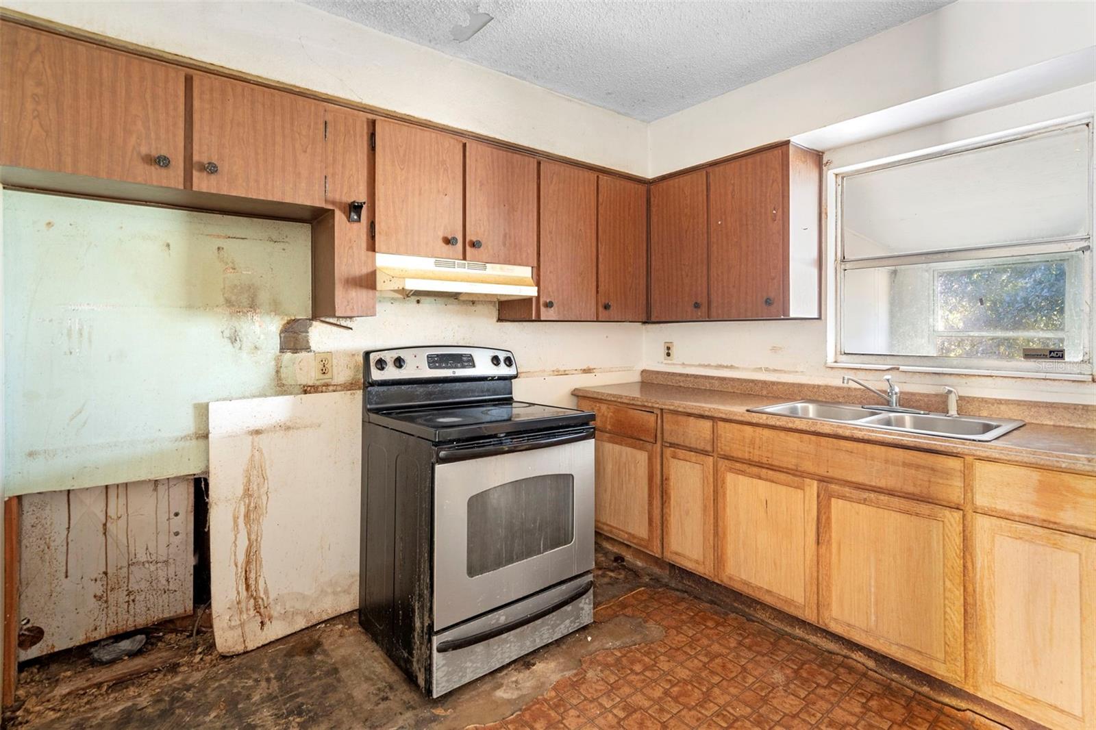 Image 24 of 48 For 298 Nursery Street