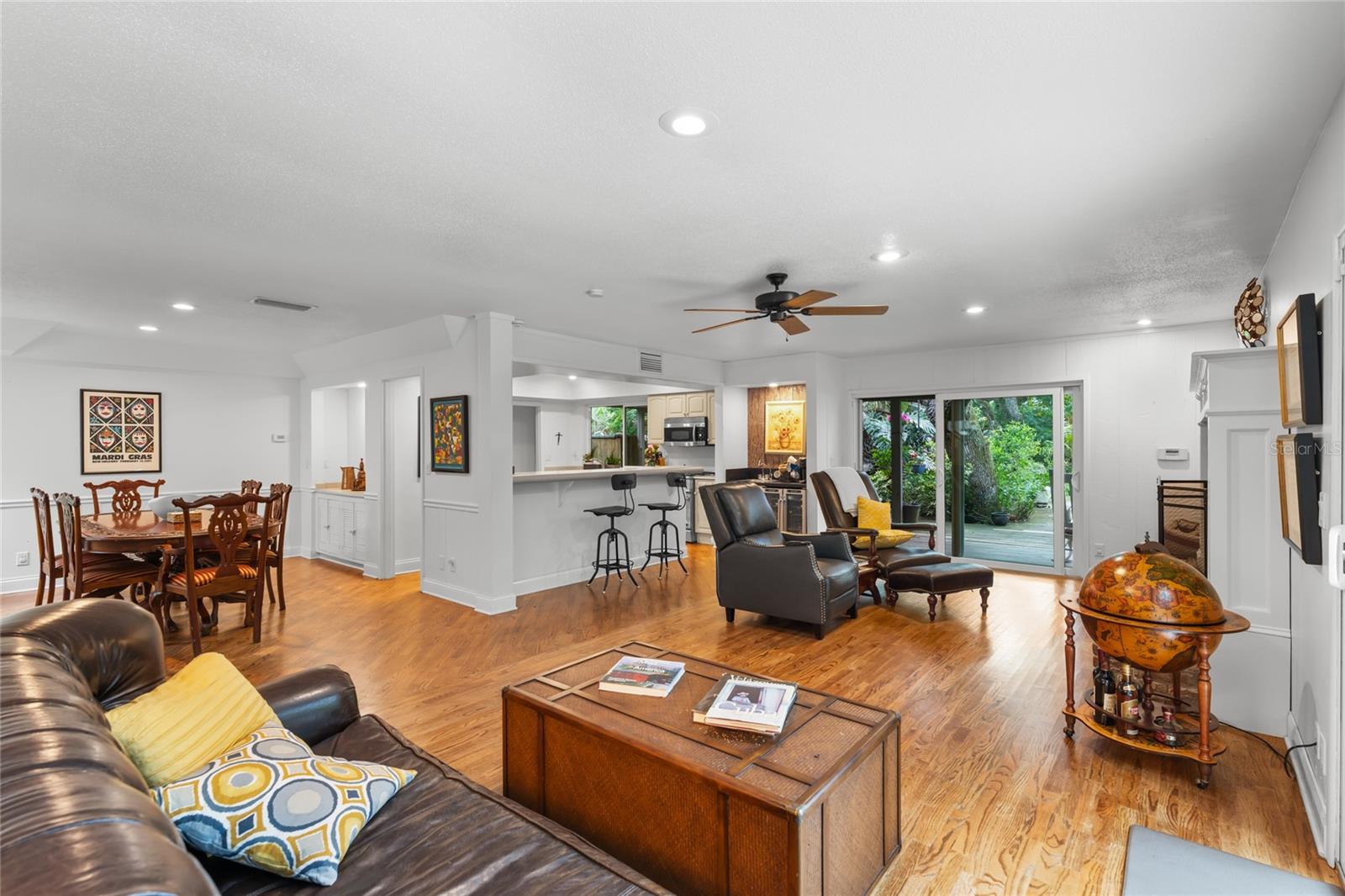 Image 11 of 91 For 120 Beach Street