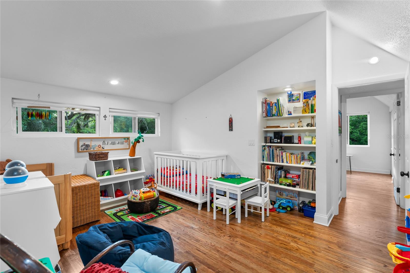 Image 49 of 91 For 120 Beach Street