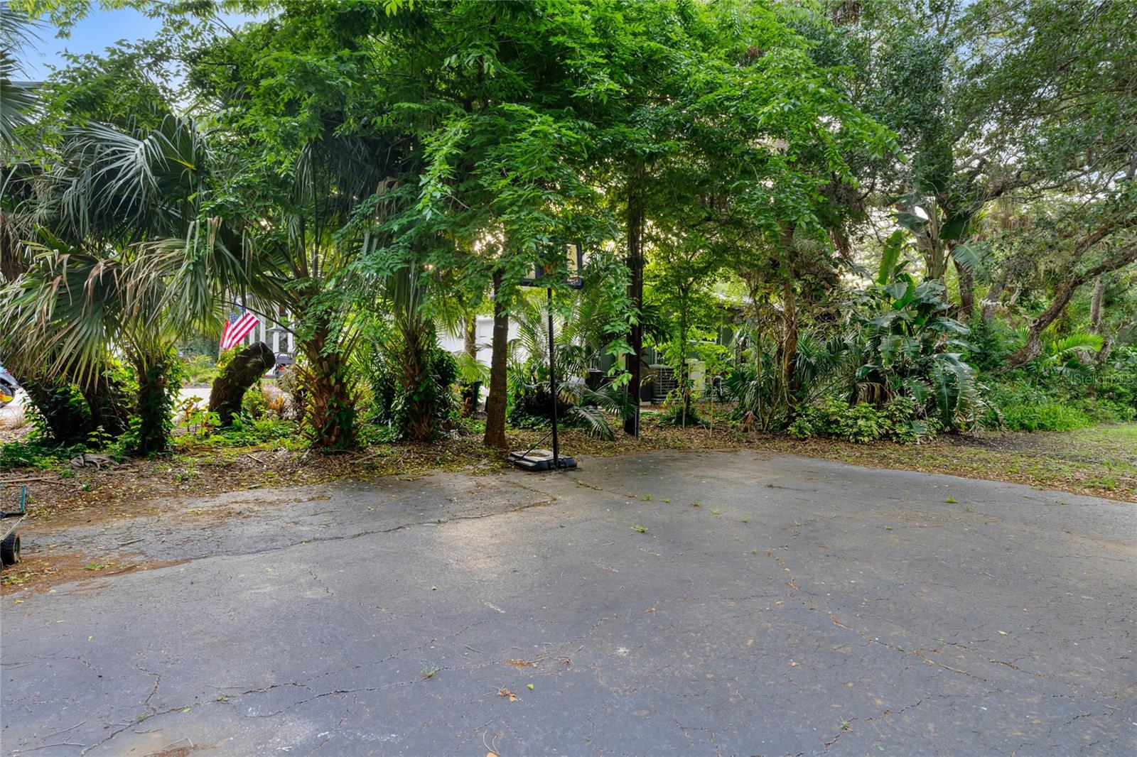 Image 76 of 91 For 120 Beach Street