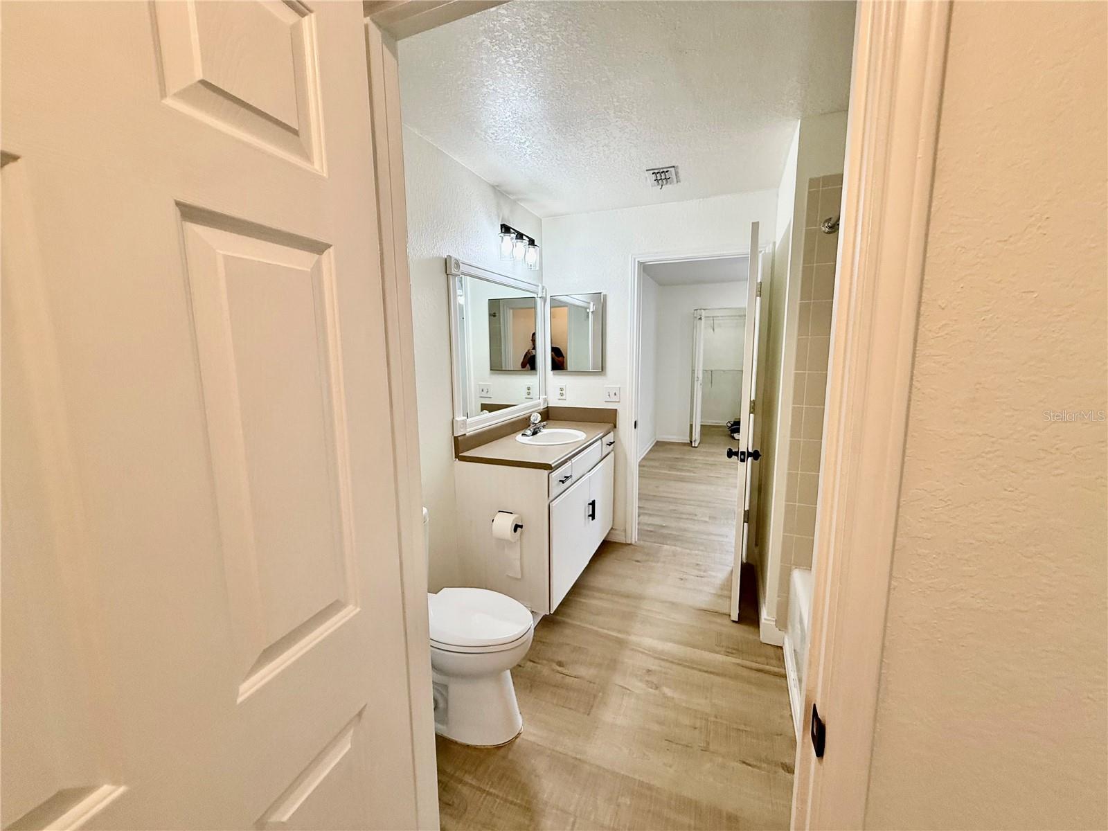 Image 24 of 32 For 940 Village Trail 8-205