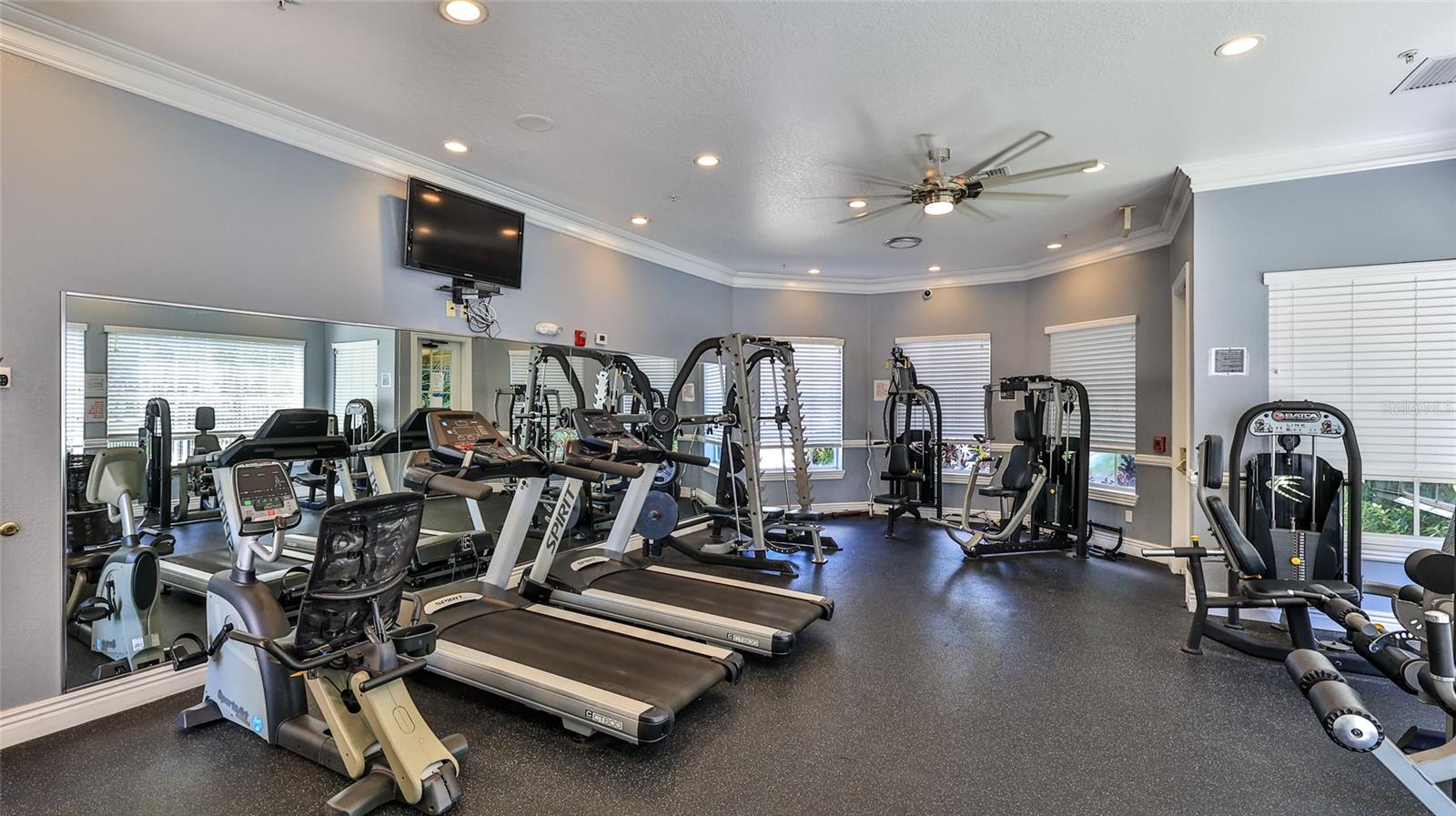 Image 30 of 32 For 940 Village Trail 8-205